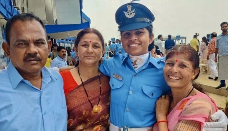 image: Astha of Uttarakhand became a Flying Officer in the Indian Air Force