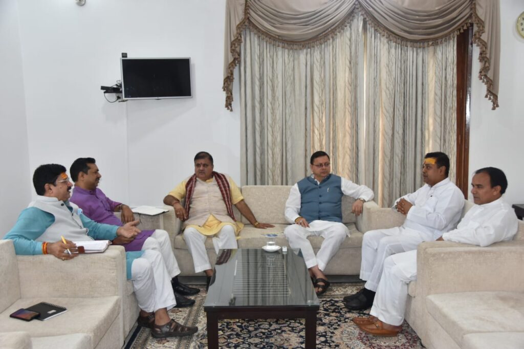 image: Tricolor campaign at every house in Uttarakhand