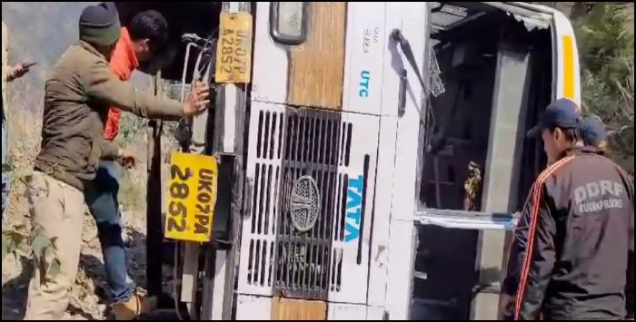 image: Bus full of passengers overturned on Badrinath Highway.