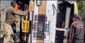 Uttar Pradesh News: Bus full of passengers overturned on Badrinath Highway.