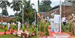 CM Dhami hoisted the flag at CM residence on the occasion of 75th anniversary of independence